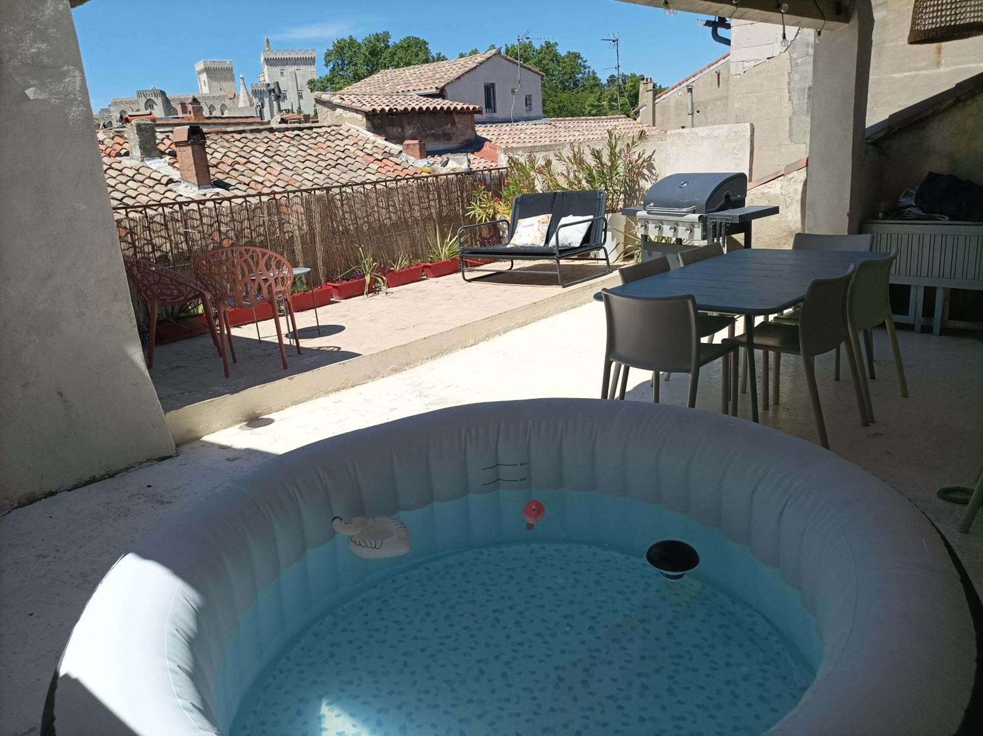 Maison Intra Muros, Terrasses Avec Vue Jaccuzzi Et Garage Avignon Cameră foto